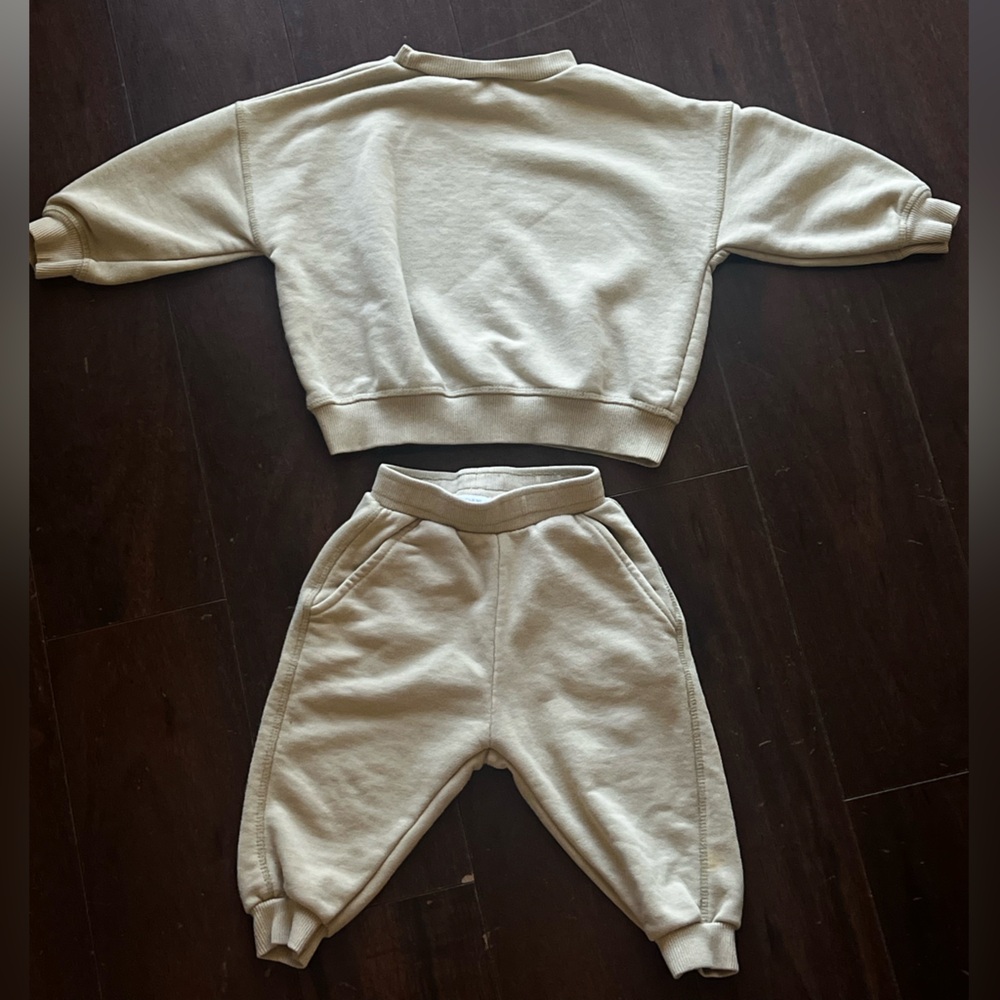 ZARA NEUTRAL Toddler Sweatsuit 12-18m